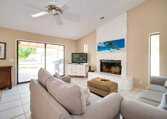 North Phoenix 4 Bedroom With Guest House Pool Holiday home *