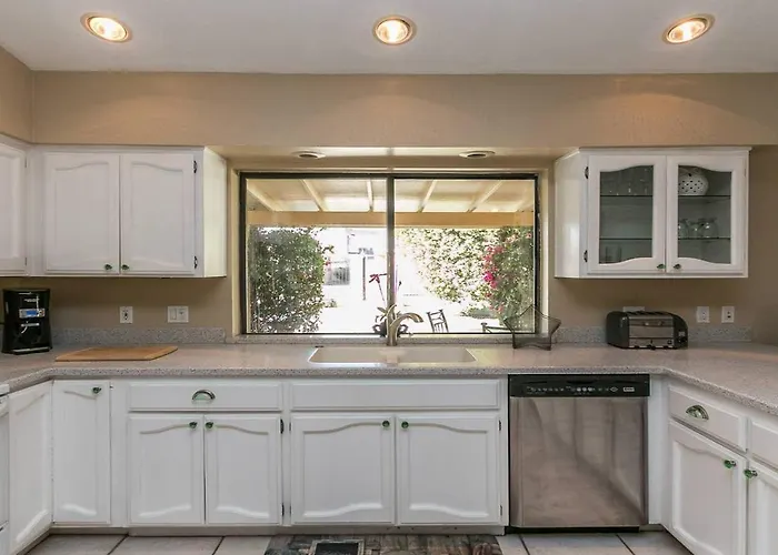 North Phoenix 4 Bedroom With Guest House Pool * Phoenix