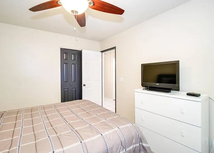 North Phoenix 4 Bedroom With Guest House Pool Holiday home