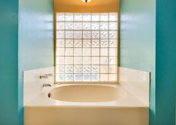 North Phoenix 4 Bedroom With Guest House Pool *