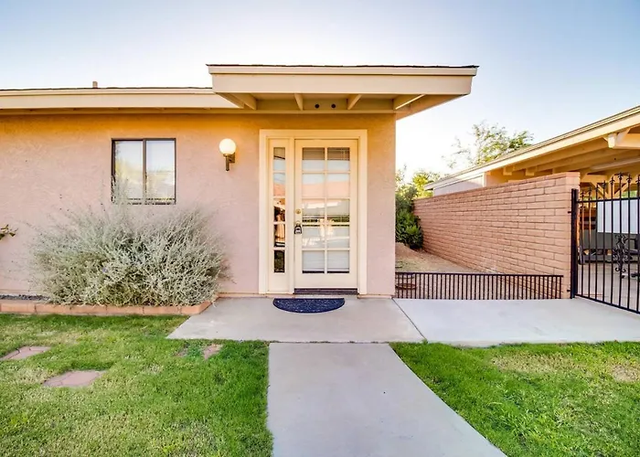 North Phoenix 4 Bedroom With Guest House Pool Holiday home